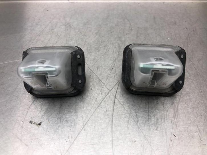 ECLAIRAGE DE PLAQUE Suzuki Ignis (MF) (01-2016/-), Autos : Pièces & Accessoires, Éclairage, Suzuki, Utilisé