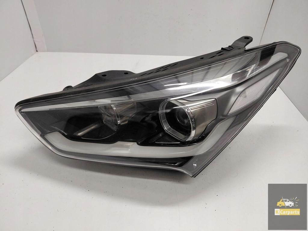 Liens des lampes au x non du Hyundai Grand Santa Fe, Autos : Pièces & Accessoires, Heolleung-ro 12
06797  Seoul, Info@hyundai.com