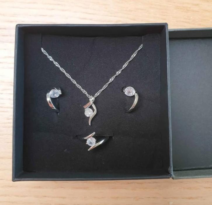 Prachtig set zilver 925, Handtassen en Accessoires, Piercings, Zilver, Ophalen of Verzenden