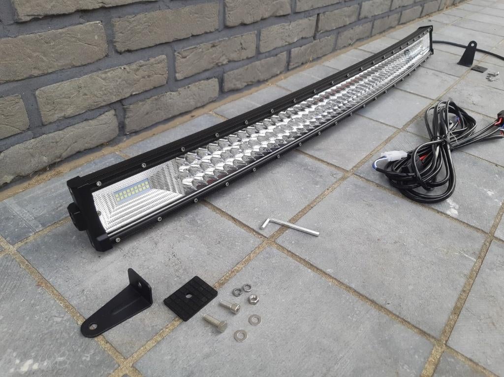 Projecteur LED incurvé 105cm 1000W pour voiture, bateau,, Enlèvement ou Envoi, Neuf, Jeep