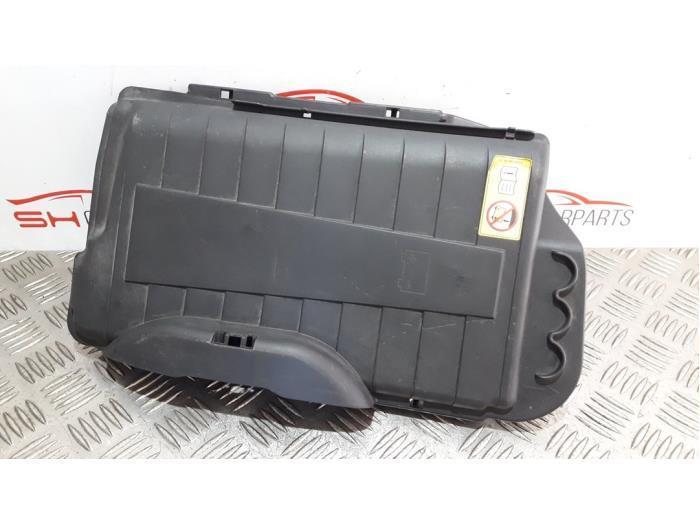 Couvercle de la batterie d'un Mercedes E-Klasse, Autos : Pièces & Accessoires, Batteries & Accessoires, Mercedes-Benz, Utilisé