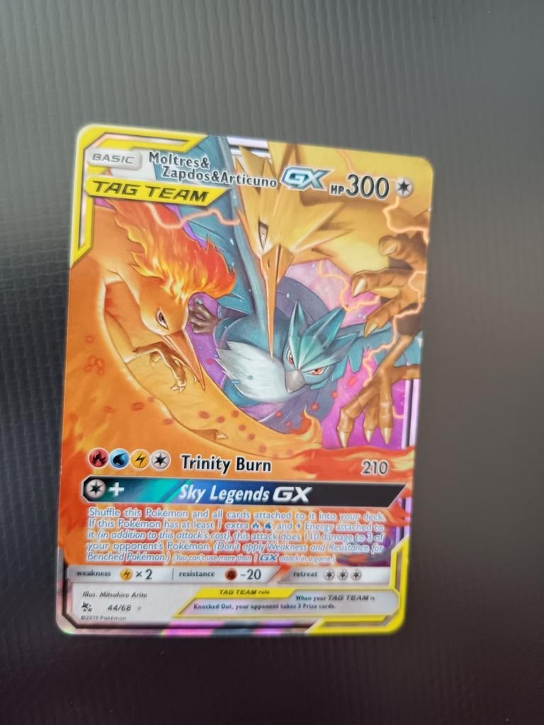 Moltres & Zapdos & Articuno-GX
44/68 Hidden fates, Ophalen of Verzenden, Zo goed als nieuw, Losse kaart