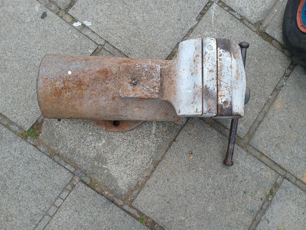 2026073: bankschroef, Ophalen, Gebruikt, Bankschroef