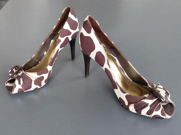 Très Beaux Escarpin  ZARA  Pointure : 37, Vêtements | Femmes, Chaussures, Comme neuf, Escarpins, Brun, Enlèvement