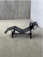 fauteuil Le Corbusier LC4 Chaise Longue, Huis en Inrichting, Ophalen, Gebruikt, Leer