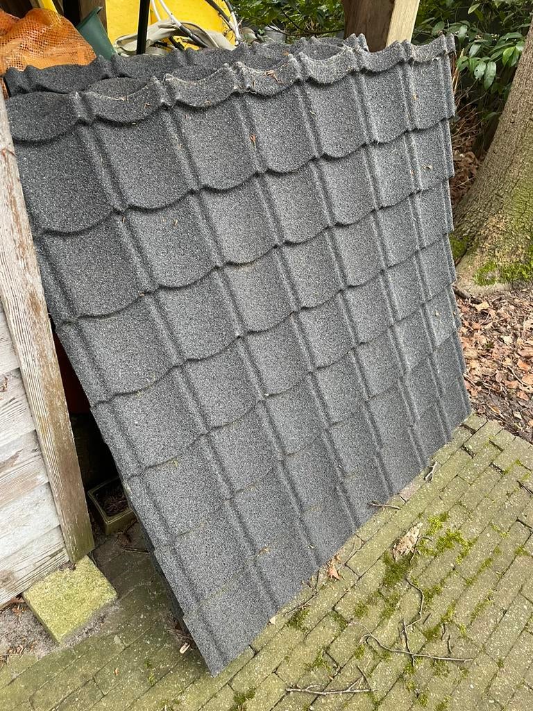 14 aquaplan dakpanplaten + 5 nokplaten + 2 doosjes schroeven, Doe-het-zelf en Bouw, Ophalen, Zo goed als nieuw