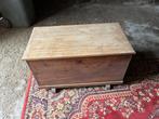 Vieux coffre en bois, Maison & Meubles, Enlèvement, Comme neuf