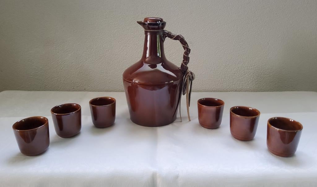 Ensemble de carafes vintage avec 6 verres à liqueur, Enlèvement