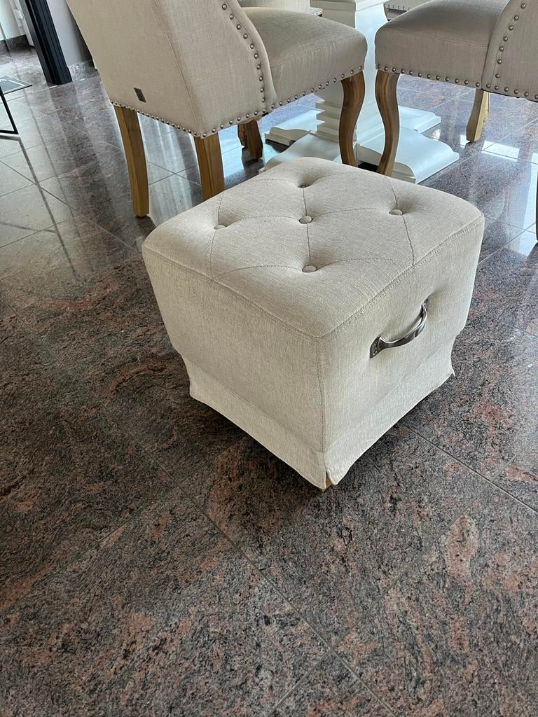 Poef riviera maison 2 stuks, Ophalen, Zo goed als nieuw