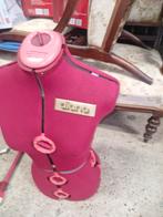 Mannequin ajustable de la marque Diana d'Angleterre en très, Mannequin, Diana, Enlèvement