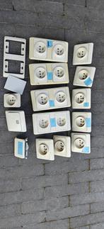 Niko 15 prises et 2 interrupteurs, Bricolage & Construction, Enlèvement