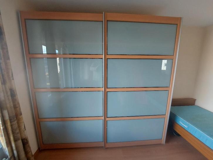 Kleerkast met schuifdeuren., Huis en Inrichting, Kasten | Kleerkasten, Zo goed als nieuw, 200 cm of meer, 200 cm of meer, 50 tot 75 cm