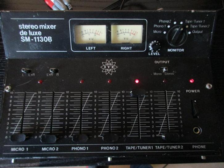 STEREOMIXER DE LUXE SM-1130B mixer, Muziek en Instrumenten, Mengpanelen, Ophalen of Verzenden