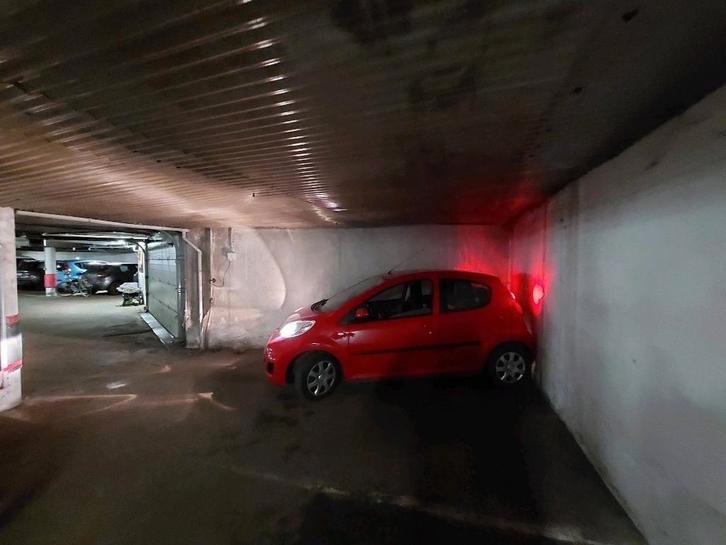 Autostaanplaats nabij groenenhoek in garagecomplex te koop, Immo, Garages & Places de parking