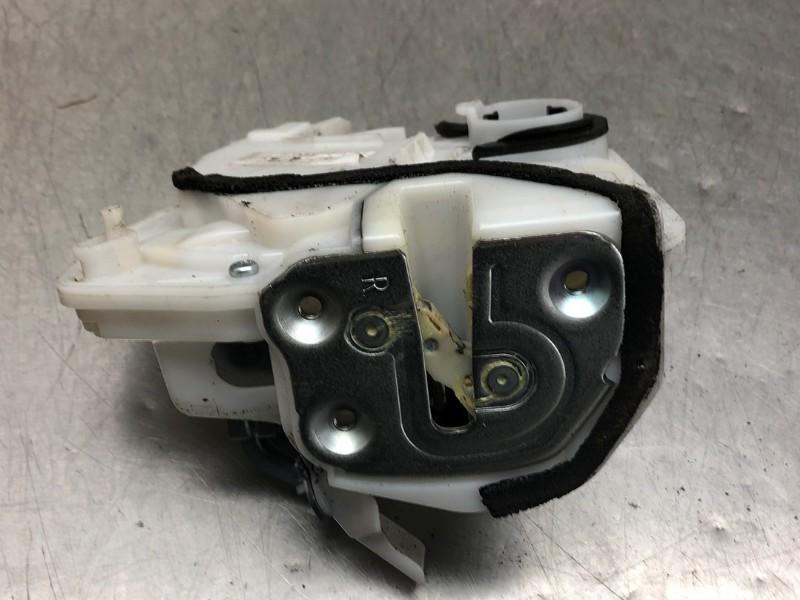 SERRURE DE PORTE RODS ARRIÈRE DROIT Mazda, Utilisé, Mazda