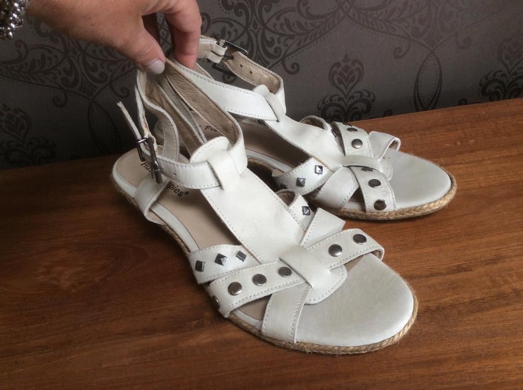 Sandales Hush Puppies 39, Enlèvement ou Envoi, Beige, Comme neuf, Hush Puppies