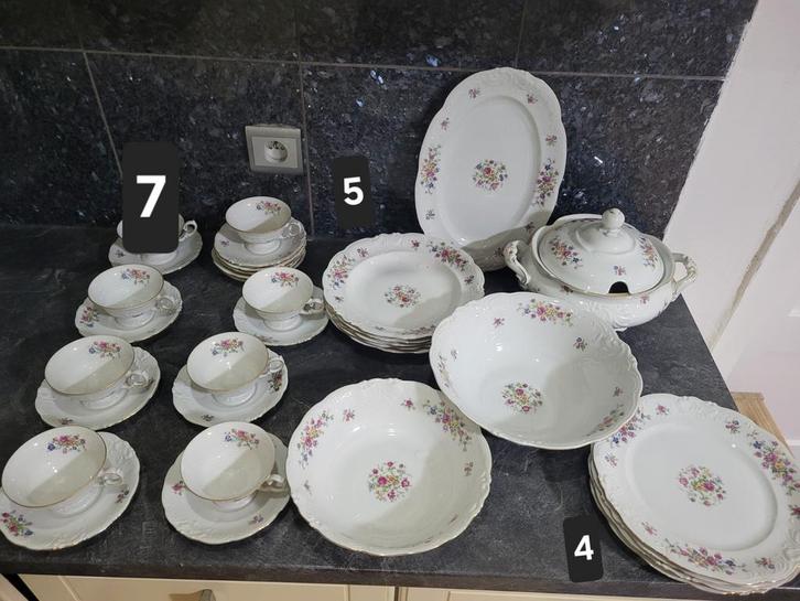 Set porcelaine wawel made in Poland, Antiquités & Art, Antiquités | Services (vaisselle) complet, Enlèvement