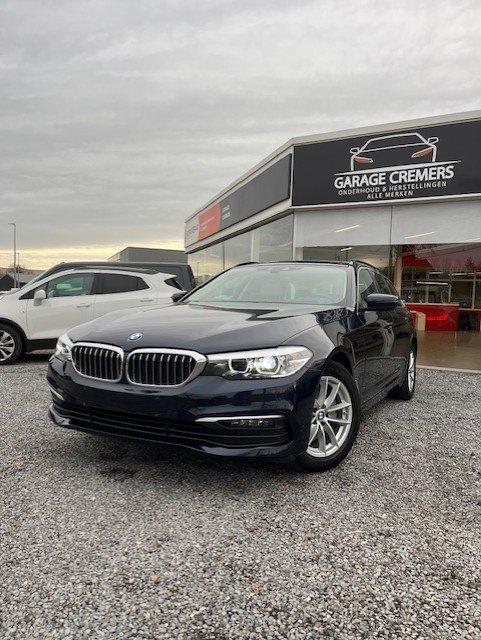 1 Jaar garantie BMW 518 Touring Diesel Automaat, Auto's, Achterwielaandrijving, 4 cilinders, Blauw, Leder