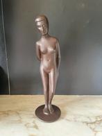 Bronzen beeld “ naakte vrouw “, Antiek en Kunst, Kunst | Beelden en Houtsnijwerken, Ophalen, Art deco, Brons, Gemerkt