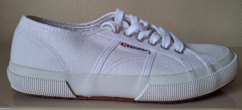 (nieuwe) Superga Unisex 2750 Cotu Classic White - Maat 38, Kleding | Dames, Schoenen, Nieuw, Sneakers, Wit, Ophalen of Verzenden