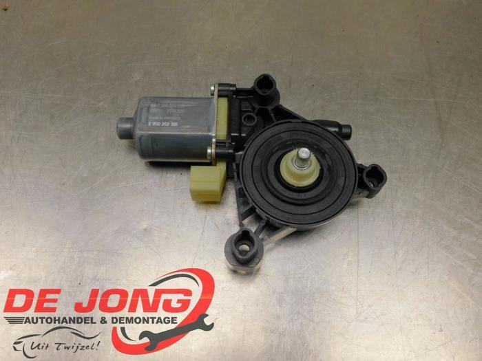 Moteur de vitre portière d'un Volkswagen Golf, Volkswagen, -, 3 mois de garantie, Utilisé