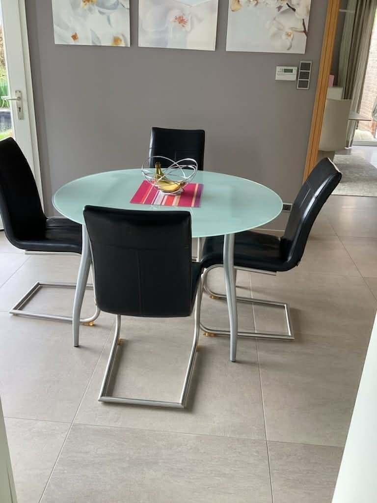 keukentafel + 4 stoelen, Ophalen, Gebruikt