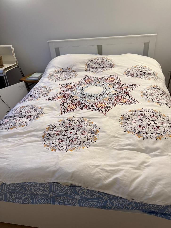 Bed+mattress+mattress frame and cover 140/200, Maison & Meubles, Chambre à coucher | Lits, Comme neuf, Deux personnes, 140 cm