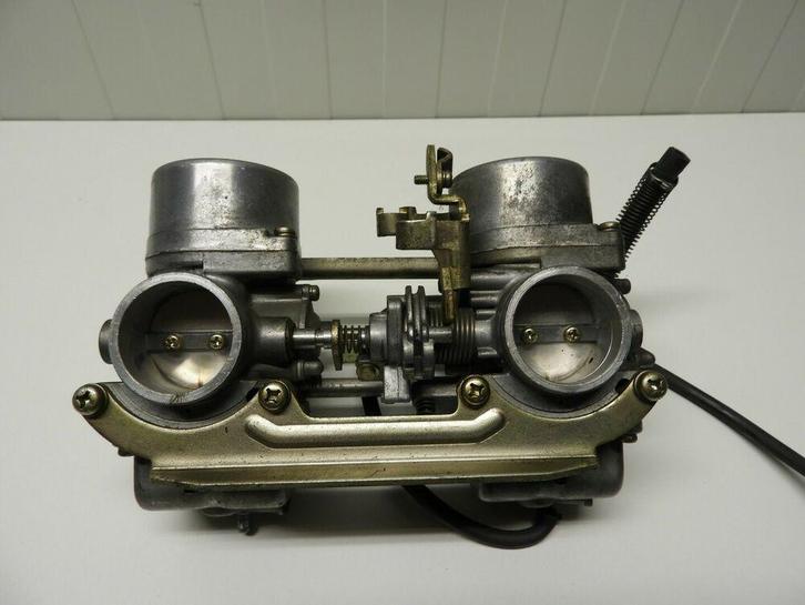 CB250 nighthawk 1996 - 2000 Honda Carburator D1-44204, Motos, Pièces | Honda