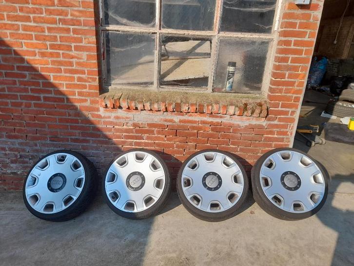 Audi norwegian monoblocks, Autos : Pièces & Accessoires, Pneus & Jantes, Pneus et Jantes, Pneus été, 17 pouces, 185 mm, Véhicule de tourisme