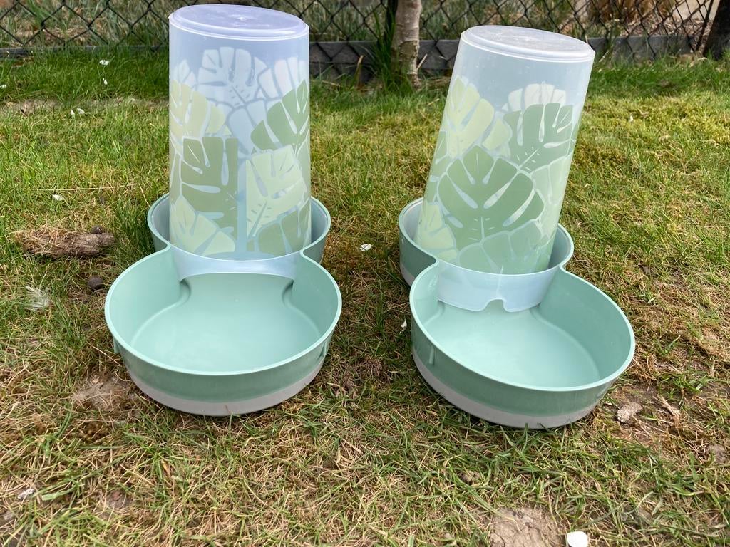 Katten eet/drinkbak  - 2 stuks, Animaux & Accessoires, Nourriture & Abreuvoirs pour chats, Enlèvement, Utilisé