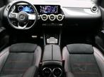 Mercedes-Benz B 180 AMG Line + PANORAMISCH DAK + MULTIBEAM L, Auto's, Gebruikt, Zwart, 4 cilinders, 700 kg