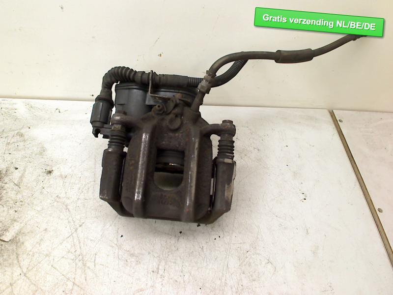 REMKLAUW LINKS ACHTER BMW 5 serie (F10) (01-2009/10-2016), Auto-onderdelen, Remmen en Aandrijving, BMW, Gebruikt