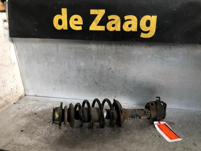 Barre amortisseur avant gauche d'un Daihatsu Young RV, Autos : Pièces & Accessoires, Suspension & Châssis, Daihatsu, Utilisé, 3 mois de garantie