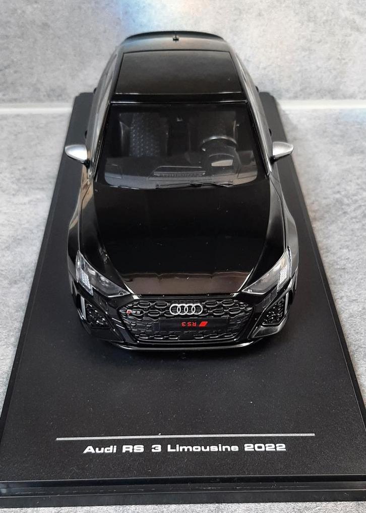 1:18/AUDI RS3(8Y)NIEUW, Hobby en Vrije tijd, Modelauto's | 1:18, Nieuw, Auto, Overige merken, Ophalen of Verzenden