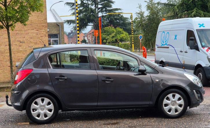 Opel corsa 12benz 49.000km 1prop clima 2013.ctok 4900€, Autos, Opel, Particulier, Corsa, Essence, Euro 5, Berline, 5 portes