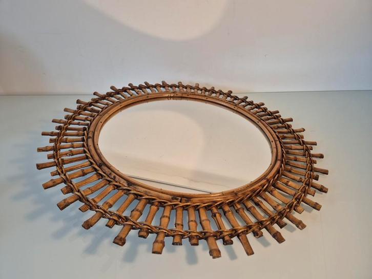 Vintage bamboe rotan starburst spiegel, Antiek en Kunst, Antiek | Spiegels, Ophalen of Verzenden