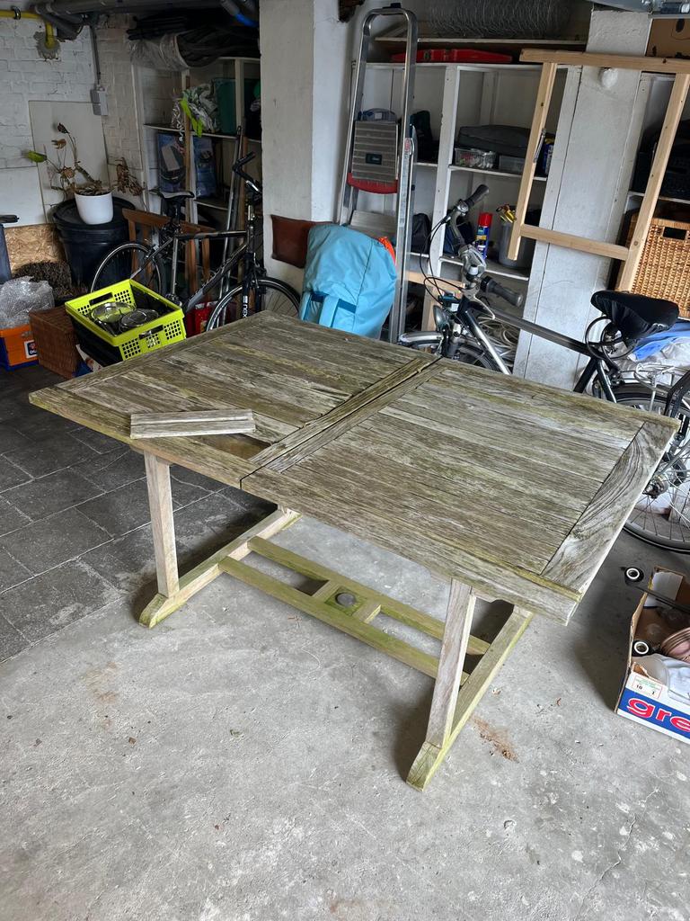 Tuintafel in teak (licht beschadigd), Tuin en Terras, Tuintafels, Ophalen, Gebruikt, Rechthoekig, Hout