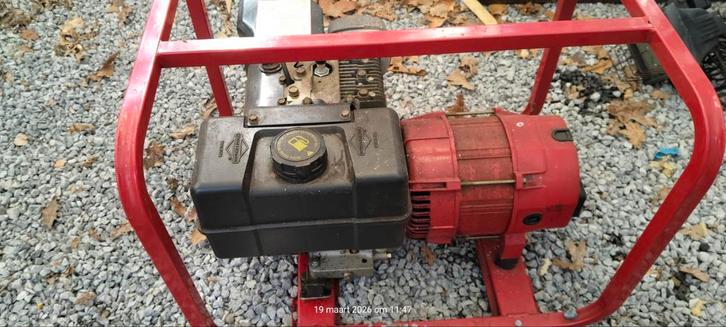 Generator +hydrofoor pomp en stork, Zakelijke goederen, Machines en Bouw | Pompen en Compressoren, Ophalen