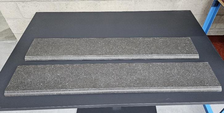 2 tablettes de fenêtre en composite Belgian Blue, Bricolage & Construction, Plinthes & Finitions, Neuf, Rebords de fenêtre, Pierre de taille