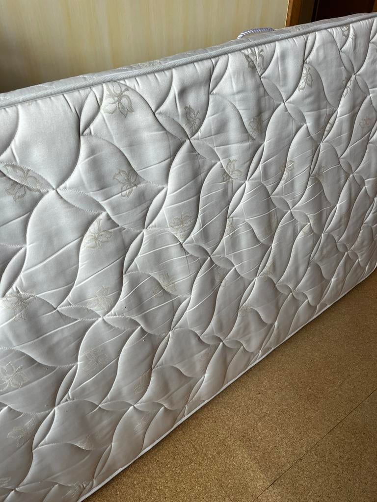 Matras eenpersoons, Huis en Inrichting, Ophalen, Zo goed als nieuw, Eenpersoons, Matras