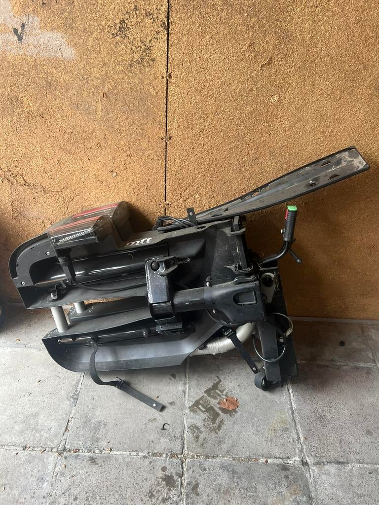 Nouveau porte-vélos, Enlèvement