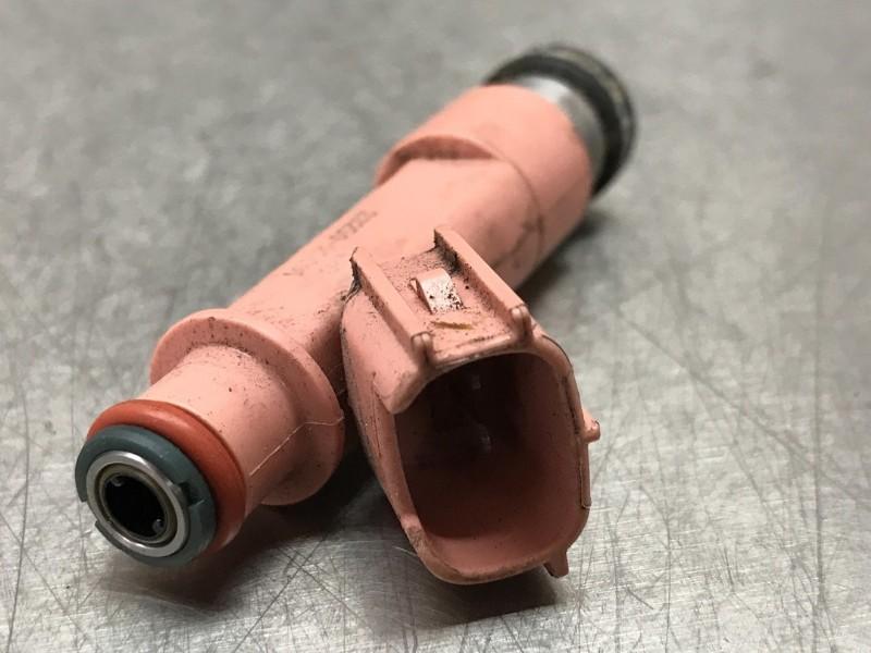 INJECTEUR Toyota Yaris III (P13) (|YARIS|2325021091|), Utilisé, Toyota