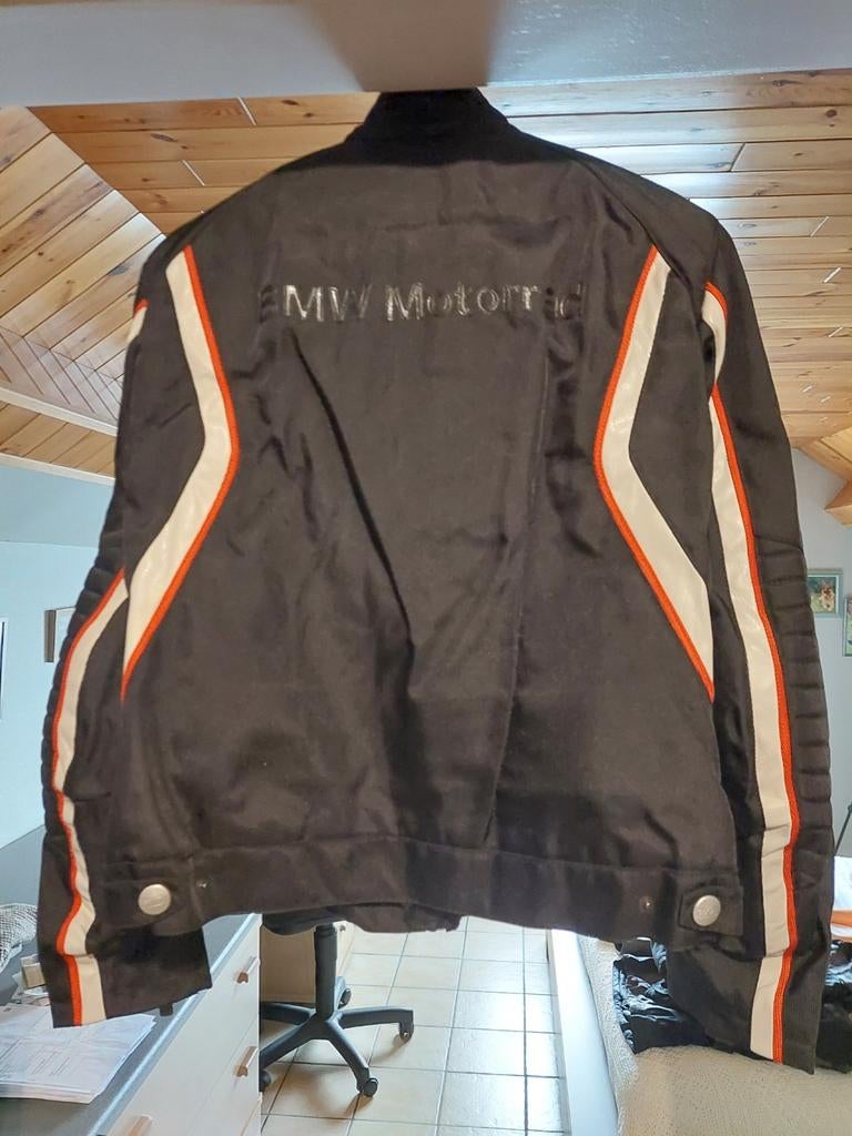 Airflow van bmw, Motos, Enlèvement