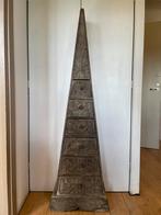 Oriëntaals piramide kastje met 6 lades, Ophalen