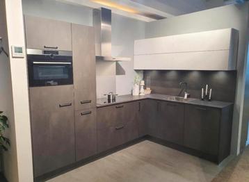 Nieuwe Showroom Keuken + Apparatuur GEDEMONTEERD