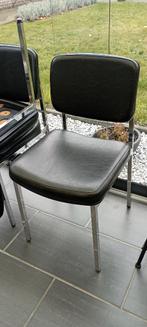 3 retro stoelen met skai zitting en crome poten, Huis en Inrichting, Stoelen, Ophalen, Gebruikt, Drie, Zwart