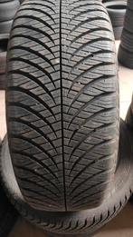 215/55r18 Goodyear 50€ chacun avec sièges 21555r18, Enlèvement ou Envoi
