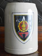 Beker in steengoed, batalion Genie, Verzamelen, Militaria | Algemeen, Ophalen of Verzenden, Landmacht, Embleem of Badge