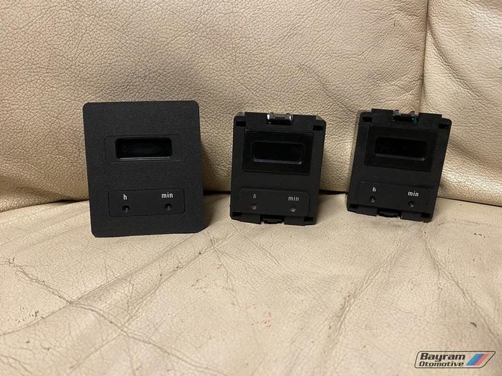 Bmw E30 klok digitaal klokje dashboard 1367683 coupe 3-serie, Auto-onderdelen, Dashboard en Schakelaars, BMW, Gebruikt, Ophalen of Verzenden