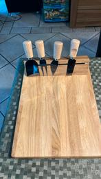 Kaasplank met 4 mesjes, Ophalen of Verzenden, Zo goed als nieuw, Hout
